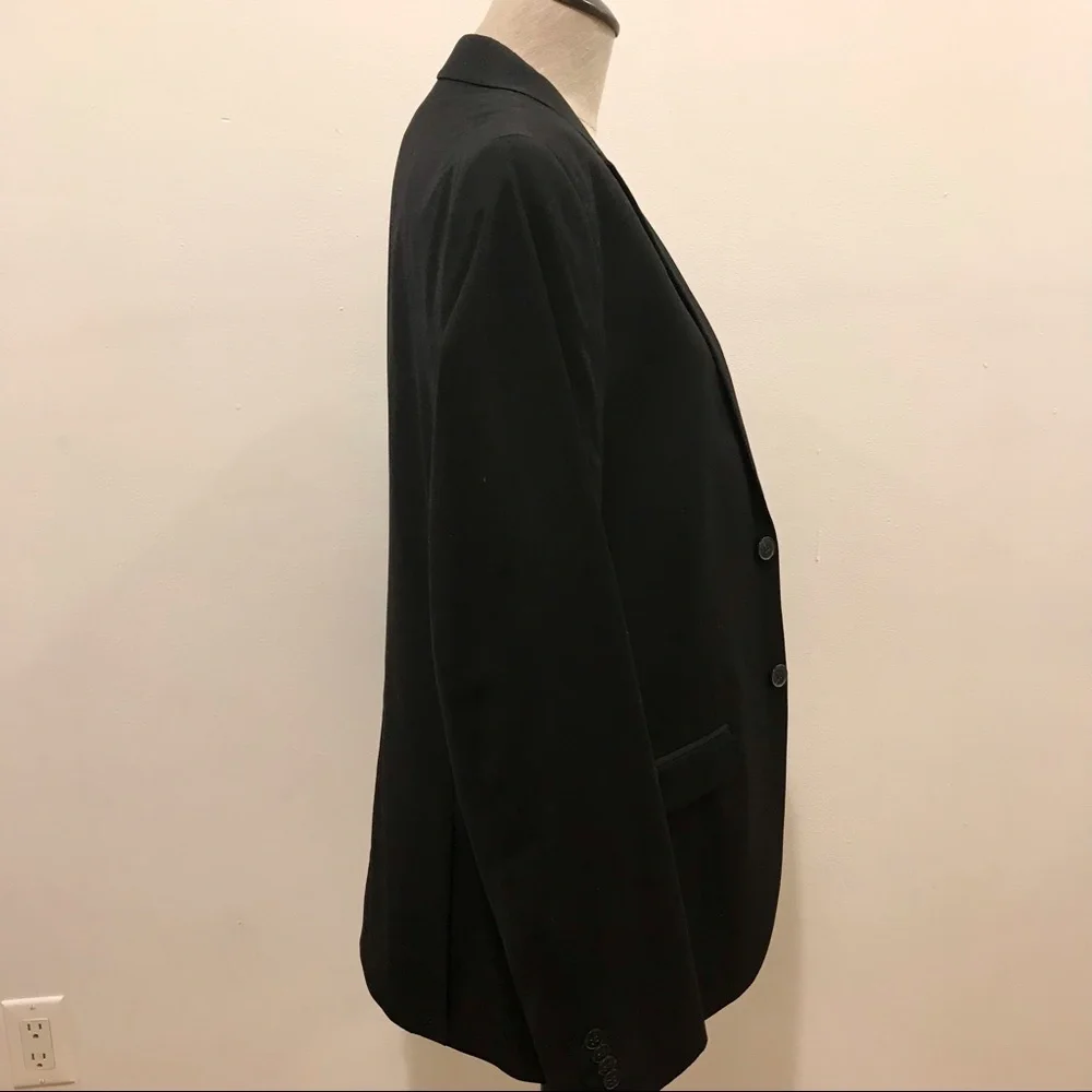 H&M black blazer. Size 42 R. Excellent used condition. No trace of wear. - Picture 5 of 11